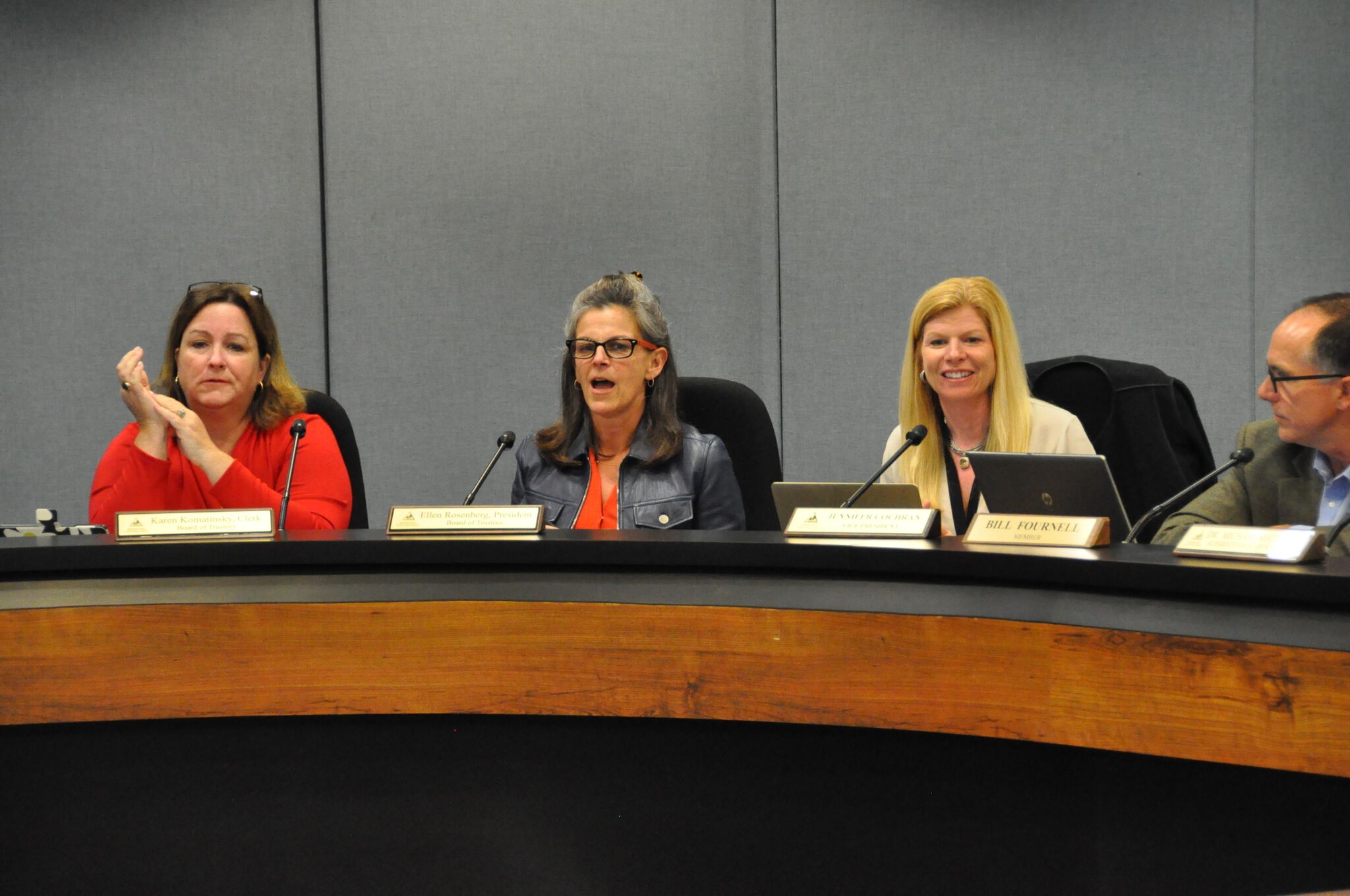 Manhattan Beach Unified School District Board Of Trustees